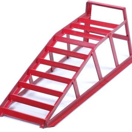 Stabiele oprijbok /oprijbrug  waarmee de auto of aanhanger 20 cm hoog komt te staan